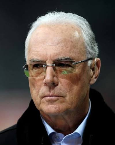GuimonacoOk's tweet photo. Declaraciones de Franz Beckenbauer

"Es vergonzoso cómo están ayudando a Messi para que gane el mundial. No le pitan faltas en contra y les dejan pasar los foules más groseros. No importa que me haya muerto hace dos años y medio. Los estúpidos solo quieren confirmar lo que creen" https://t.co/1NpEvKJOBz