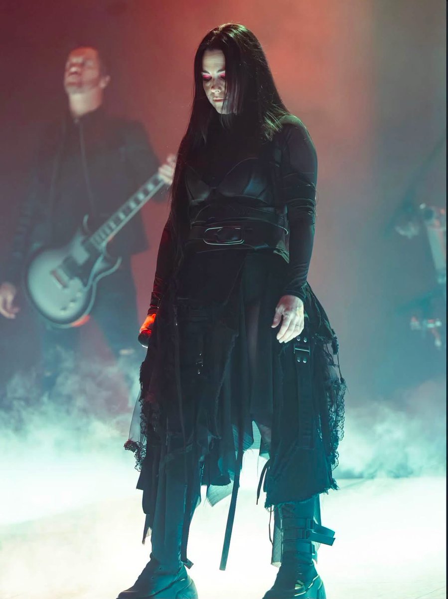 EVTheChange's tweet photo. #AmyLee #Evanescence https://t.co/YbCAEb4htc