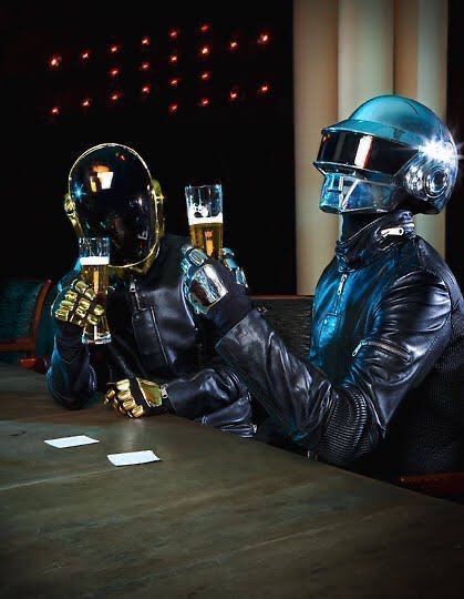 qrpress_'s tweet photo. Daft Punk https://t.co/OFQihcSmCp