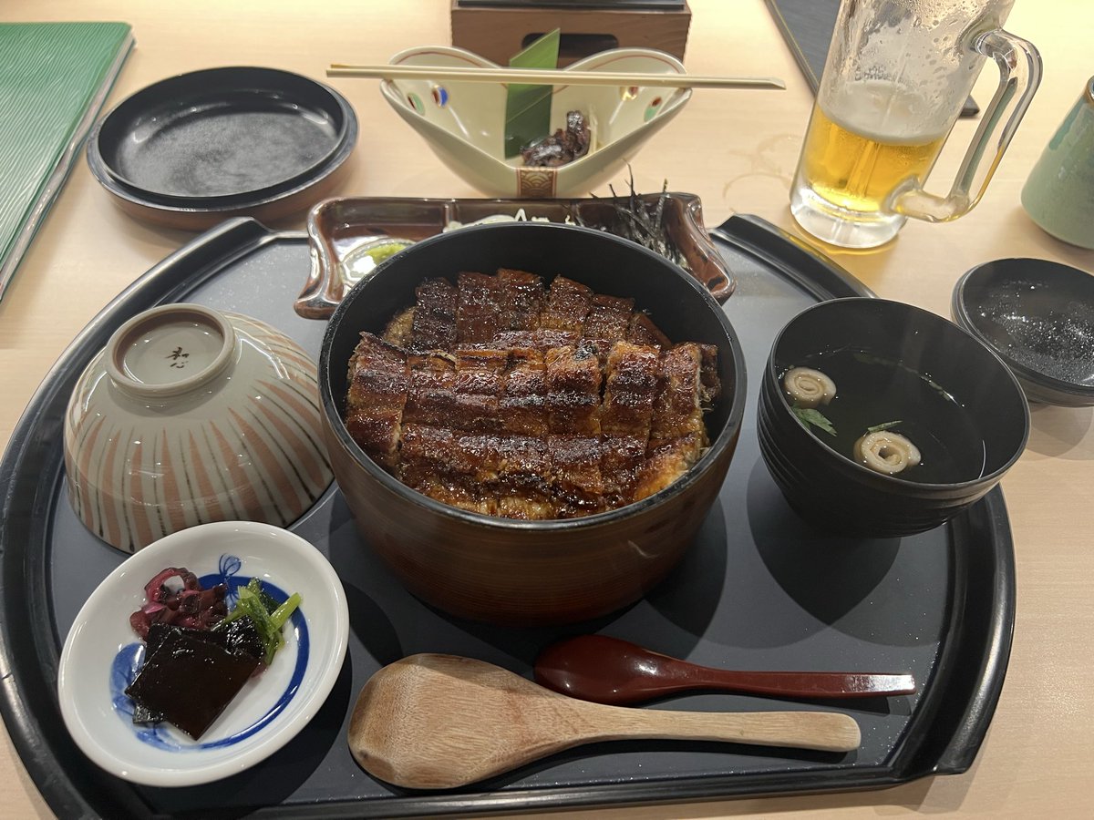 PPonista's tweet photo. @babumidesu2 清水寺と高台寺周辺を３時間散策後に湯葉御前食べた時はどんな苦行かと思いましたが、関西風の鰻でシールドMAXです✨
今日もやるのかい？やらないのかい？どっちなんだい！？ https://t.co/fwA3K4LC6f