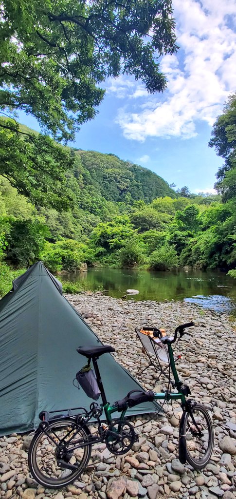 FenFenSenpai's tweet photo. 帰宅！電波0から脱出！
よき渓流キャンプ場でした🤩
しかし石ころだらけのサイトに限ってマット忘れてしもうた。。。でも意外と寝れるもんだねぇ
あと福善さんの打刀が本領発揮して輝いてた😊 https://t.co/u6rq6Qf9ws