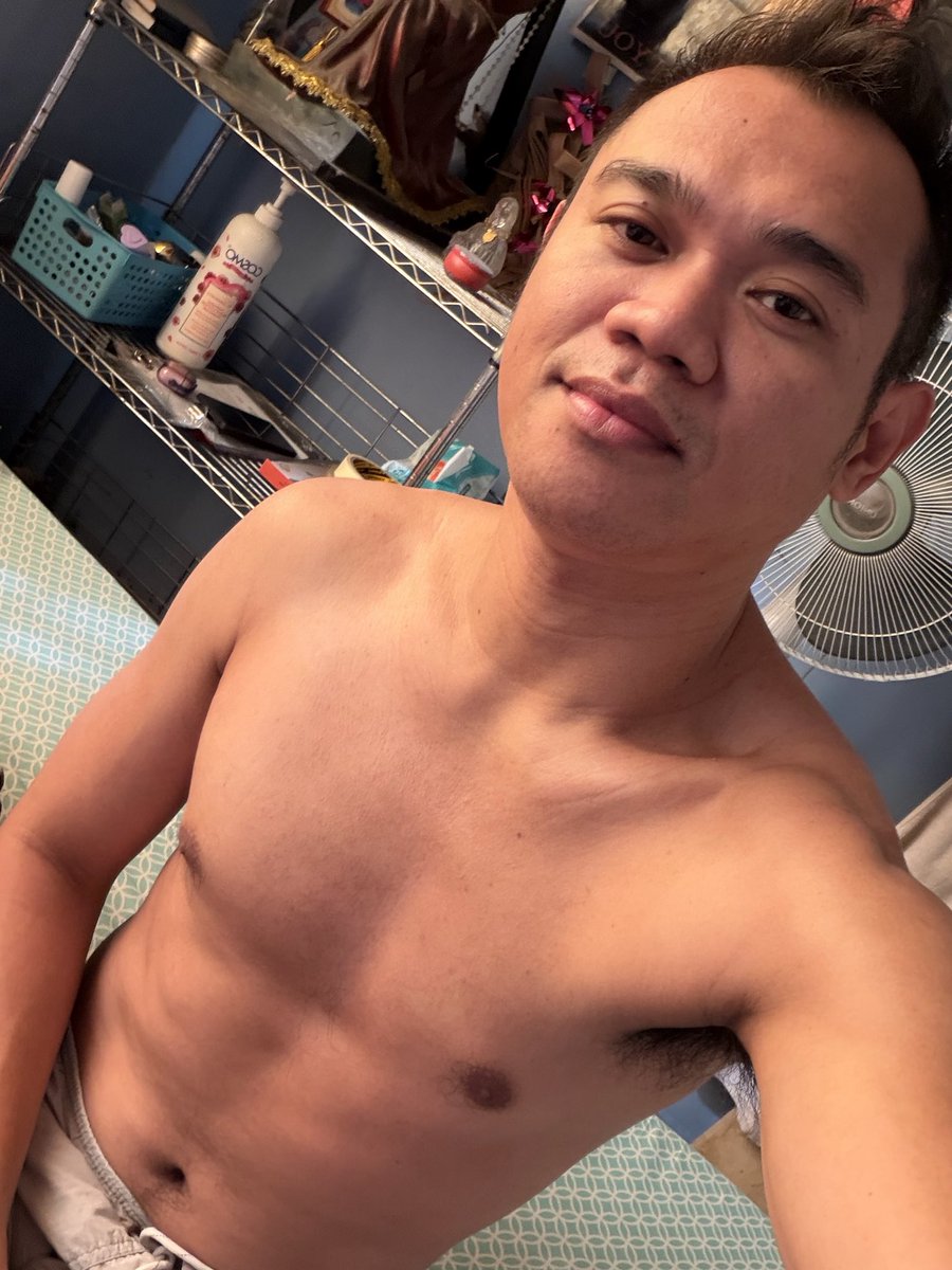 cat1987_shadow's tweet photo. Ayaw Cge Pacute yots! 

Happy weekend Peps!😉 https://t.co/NapZtDZy1A