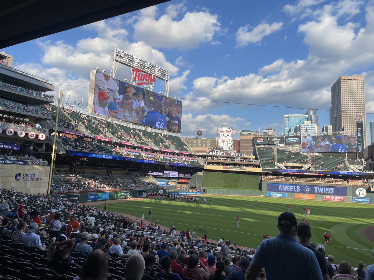 MGSxsammy33's tweet photo. Ballpark 11/30

Slowly checking them off https://t.co/UC92CzTgMc