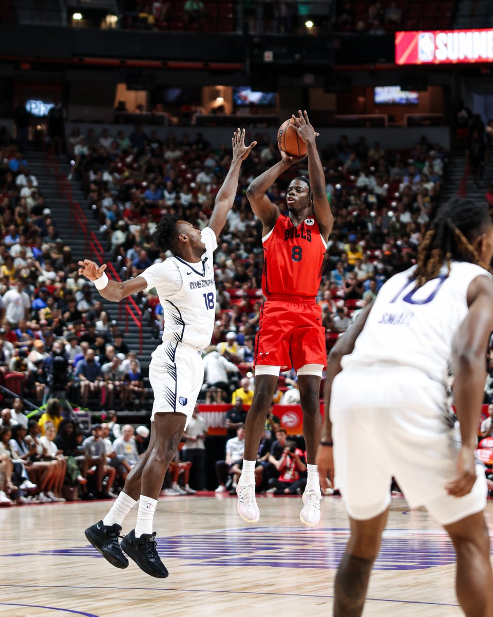 chicagobulls's tweet photo. Caleb's jumper looking pure 🔥 https://t.co/C58pzbOfpB