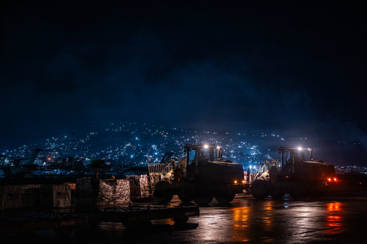 Southcom's tweet photo. Earthquake relief:
U.S. Air Force Contingency Response Element Airmen, assigned to the 621st Contingency Response Wing, offload Department of State humanitarian relief supplies at Simón Bolívar International Airport, Venezuela, July 6, 2026. The CRE Airmen are assisting the Venezuelan government and aviation authorities managing tower and ground operations to help get critical supplies to the frontlines.

At the direction of #SOUTHCOM, U.S. military forces are supporting @StateDept-led U.S. government relief operations following the devastating earthquakes that struck the nation on June 24, 2026.

@DeptofWar @usairforce @WHAAsstSecty @USForeignAssist @USAenEspanol @usembassyve