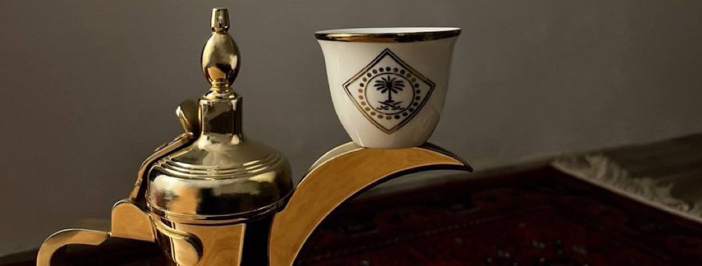 v6lllu's tweet photo. الوصل دله والرسايل فناجيل
والشوق شايبٍ مبطي ماتقهوى https://t.co/IvP72gDqnI