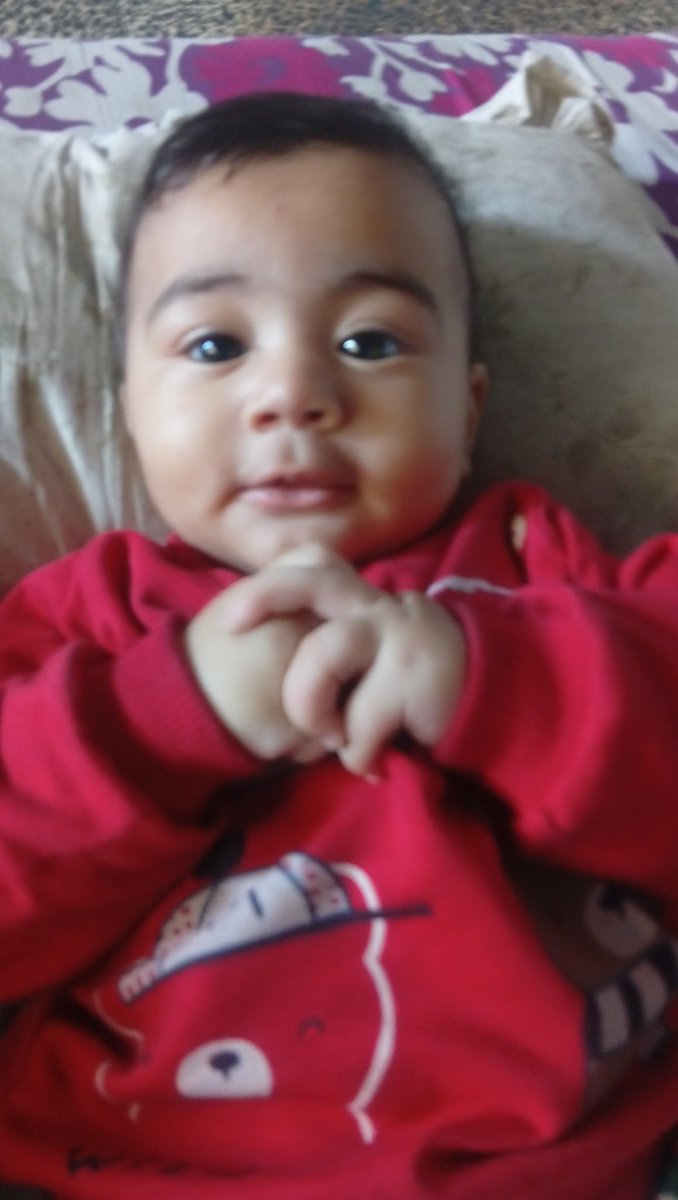 halima61519's tweet photo. Please help me! My baby Hamza is missing milk and diapers, and mosquitoes are biting his little body. Please help me! Stand by Hamza! 💔😔 https://t.co/JhVKezrVnW