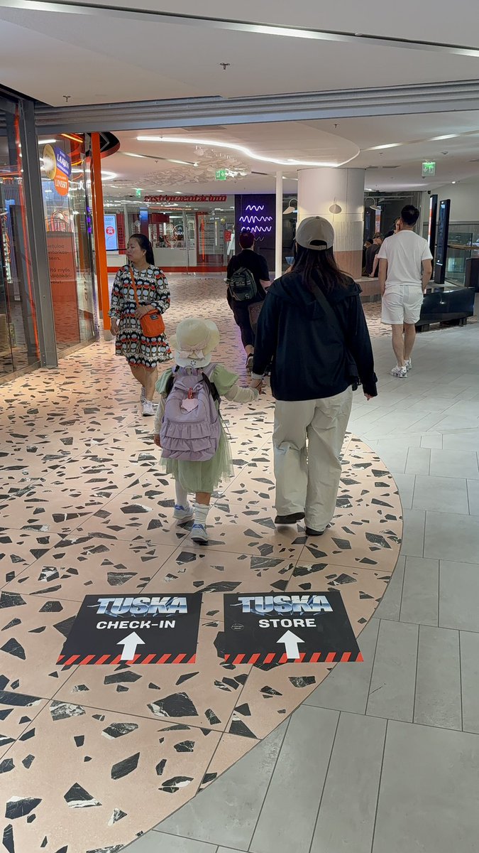 braindeadray's tweet photo. 娘は来年またフィンランドとTuskaに行きたいらしい。
けどCOBは絶対トリだしどうしたもんかなと思っている。
来年は年長なので、もし取り下げると娘は18歳まで、14年間Tuskaには行けないことになるからそれでうらまれるのも嫌だなあw
ゆっくり結論出そう。 https://t.co/ruFsNUMorc