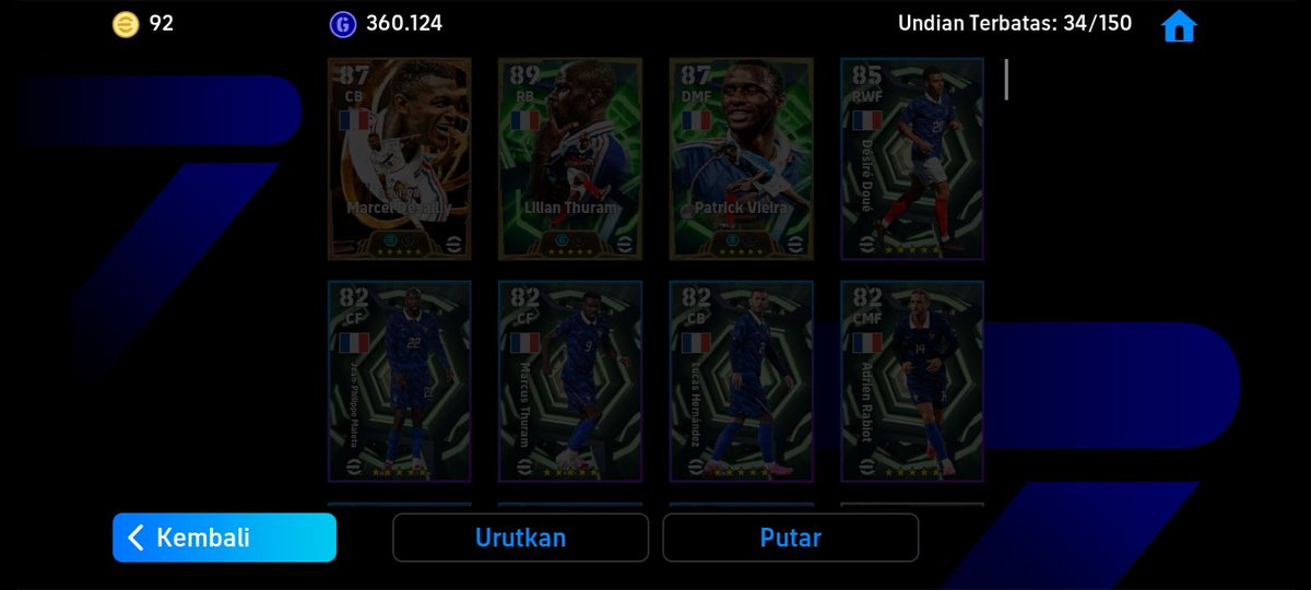 ikiruu1's tweet photo. AKHIRNYA DAPAT DMF NOMOR 1 DI EFOOTBALL😋 https://t.co/L6ehc82dnK
