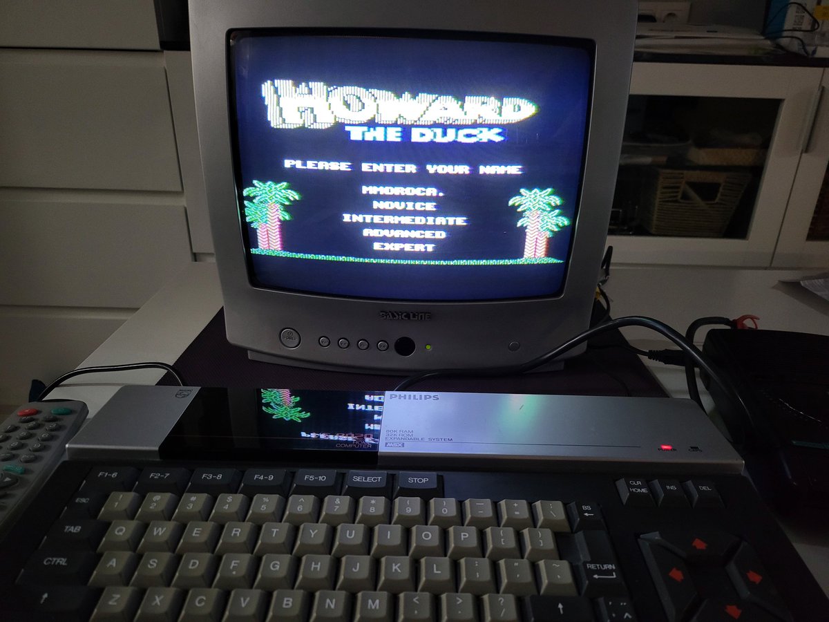 mmoroca's tweet photo. Dice Sony no-se-qué del formato fisico de los juegos, pero siempre me quedará mi querido Howard el Pato 🤓🕹🤘 #MSX https://t.co/squVjvQmSc