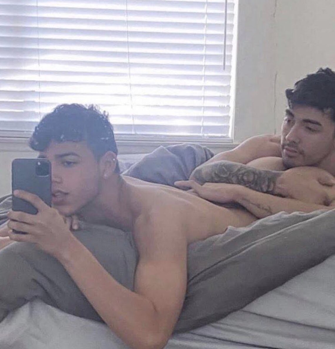 wlwilliam_01's tweet photo. muita burocracia pra ficar assim com alguém. cadê os manos pra brotheragem? chama dm
#brotheragem
#BRODERAGEM
#PINTOSAWARDSㅤㅤ 
#PINTOAWARDSㅤㅤ 
#PINTOAWARDㅤㅤㅤ 
#brotheragemhetero
#chudai https://t.co/mekKIKfpEx