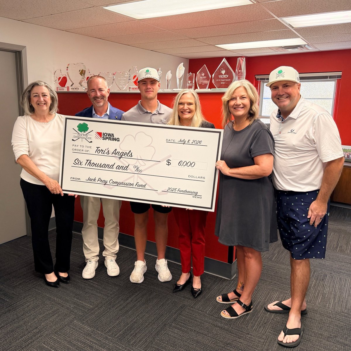 VarietyIowa's tweet photo. Variety Iowa was proud to award grants from the Jack Pray Compassion Fund to incredible nonprofits making a difference for Iowa kids and families.

Grants were presented to:
@adaptiveiowa   
@ChildServe 
Tori's Angels Foundation 
@BBBSCI
Boys and Girls Club of Central Iowa https://t.co/TGx5u3eg71