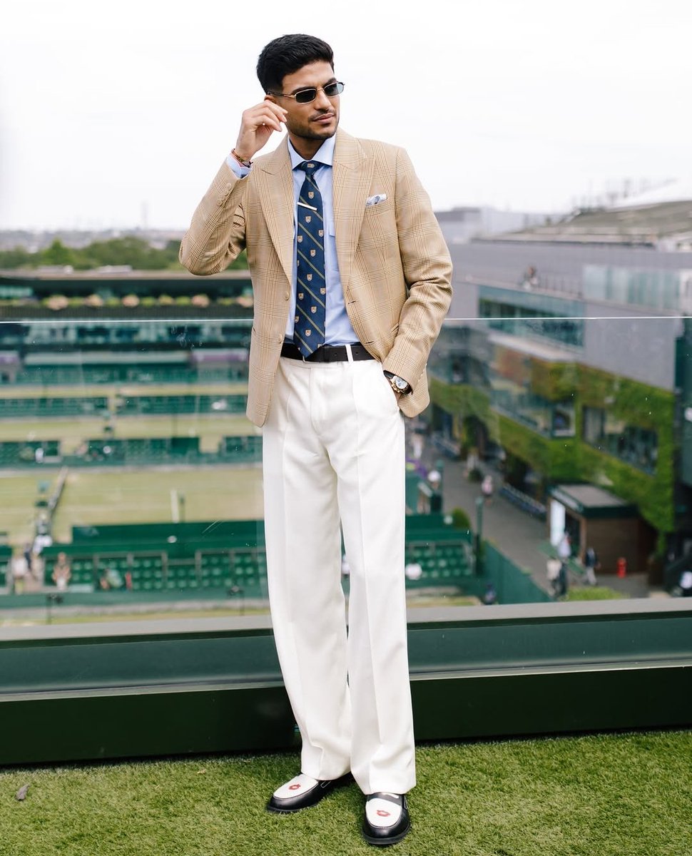 NainaDev380254's tweet photo. Shubman Gill Sahab at Wimbledon 🔥🔥🔥 https://t.co/POITqEclE9