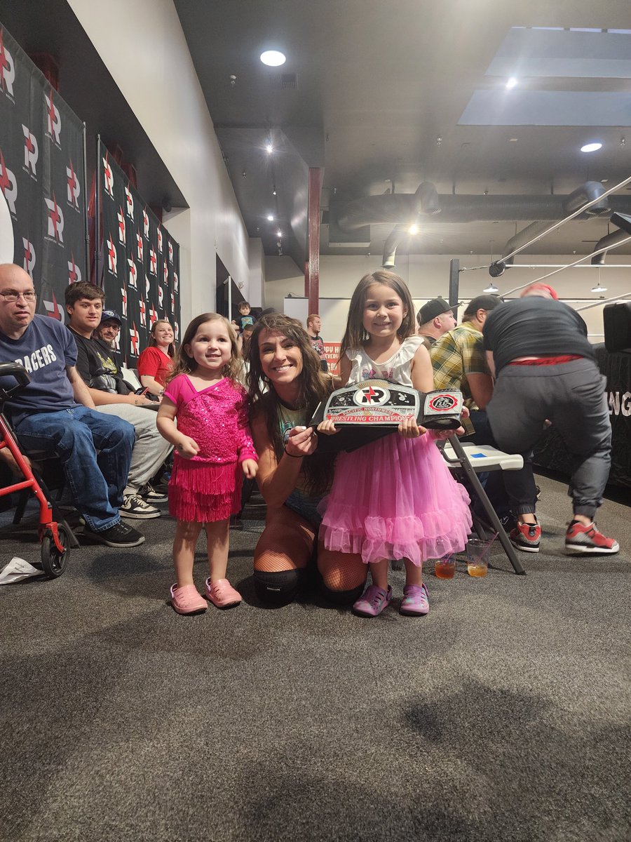 KingDaryous23's tweet photo. @RelentlessPNW
@IamKylieRae I saw a post saying she is back!!! Its time to bring the smiley kylie back to where she belongs.....the championship https://t.co/WETVRGv6KB