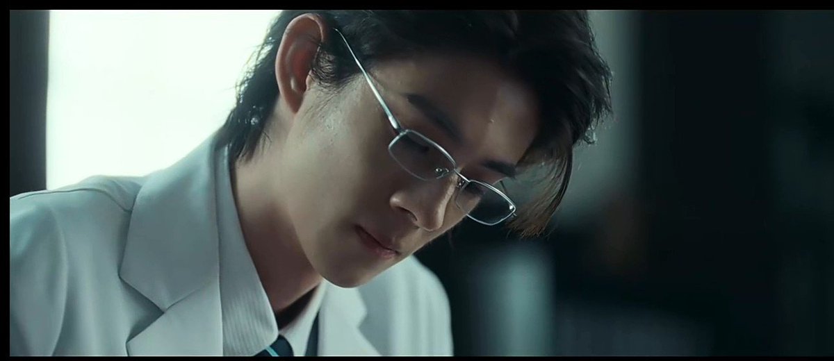 Stay_mimi19_'s tweet photo. The Doctor and Patient story destroys me 😭😭❤️🩹
I love you doctor Fang 🥹❤
#DeepIn #DeepInEP6 #DeepInTheAct https://t.co/Rh4SkVlZ5r