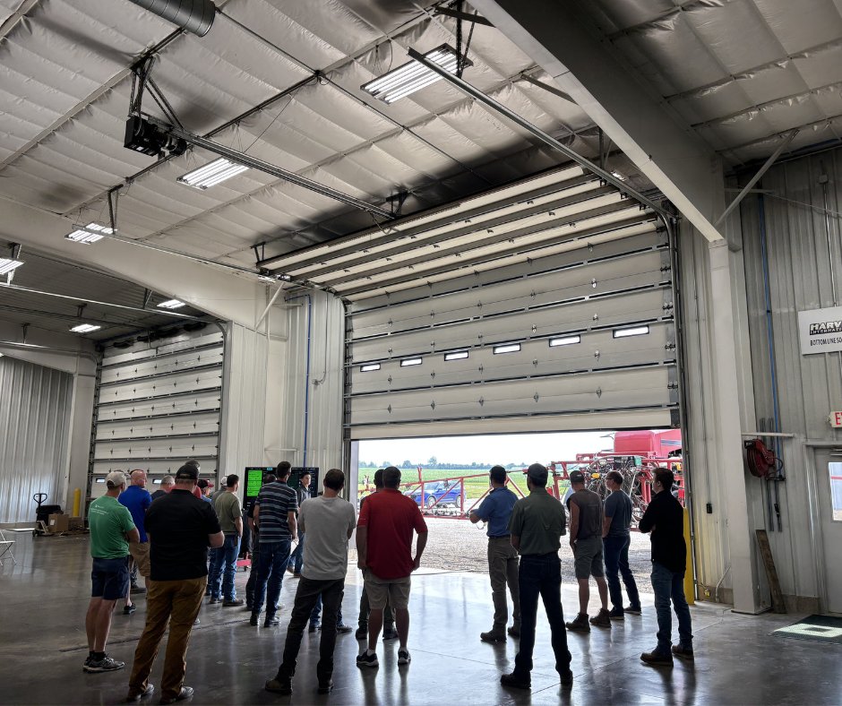 BottomLineSolu1's tweet photo. Great conversations, knowledge, and a room full of growers interested in getting the most out of their sprayers. Thanks to everyone who joined us yesterday for our sprayer clinic! We appreciate the opportunity to share ideas &amp; grow together! https://t.co/UeWlk2fsDU