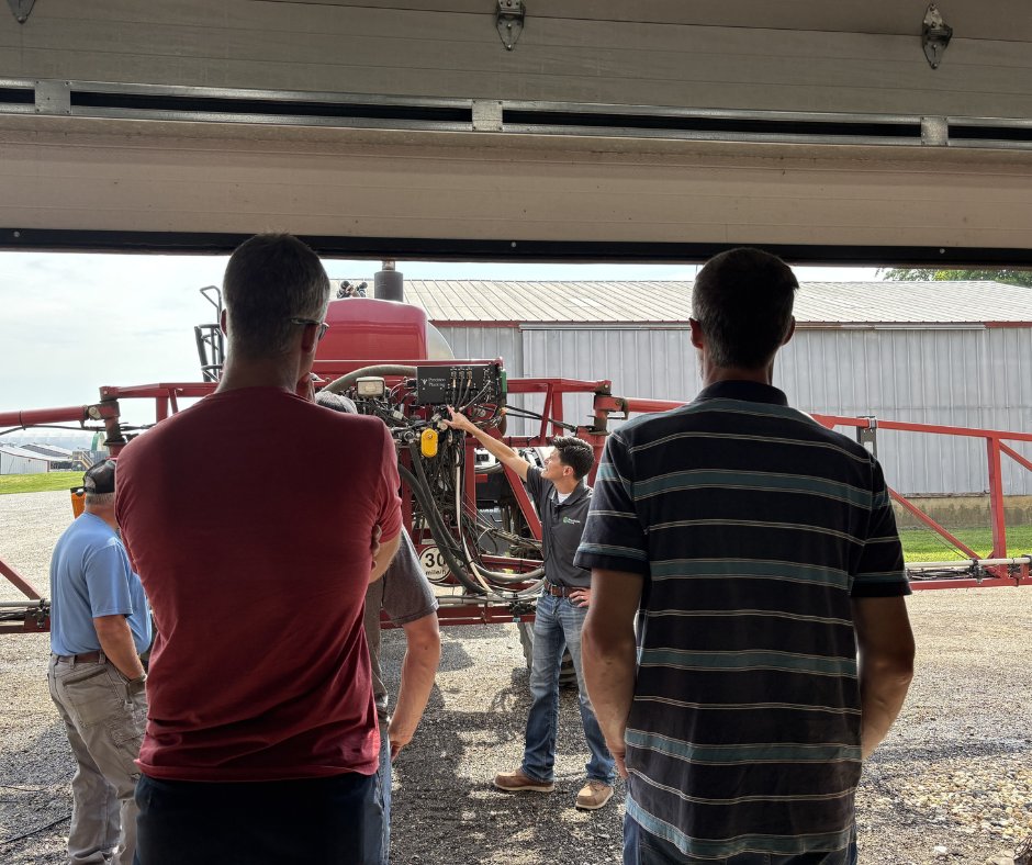 BottomLineSolu1's tweet photo. Great conversations, knowledge, and a room full of growers interested in getting the most out of their sprayers. Thanks to everyone who joined us yesterday for our sprayer clinic! We appreciate the opportunity to share ideas &amp; grow together! https://t.co/UeWlk2fsDU