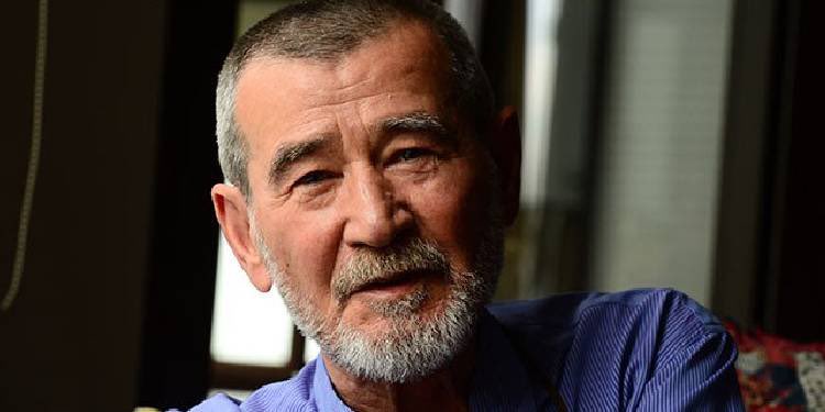 serbestiyetweb's tweet photo. Şair Ahmet Telli hayatını kaybetti. 

Bir süredir Bilkent Şehir Hastanesi'nde tedavi gören, 8 Temmuz'da entübe edilen şair Ahmet Telli, 79 yaşında hayatını kaybetti. https://t.co/gKEFdSlqz5
