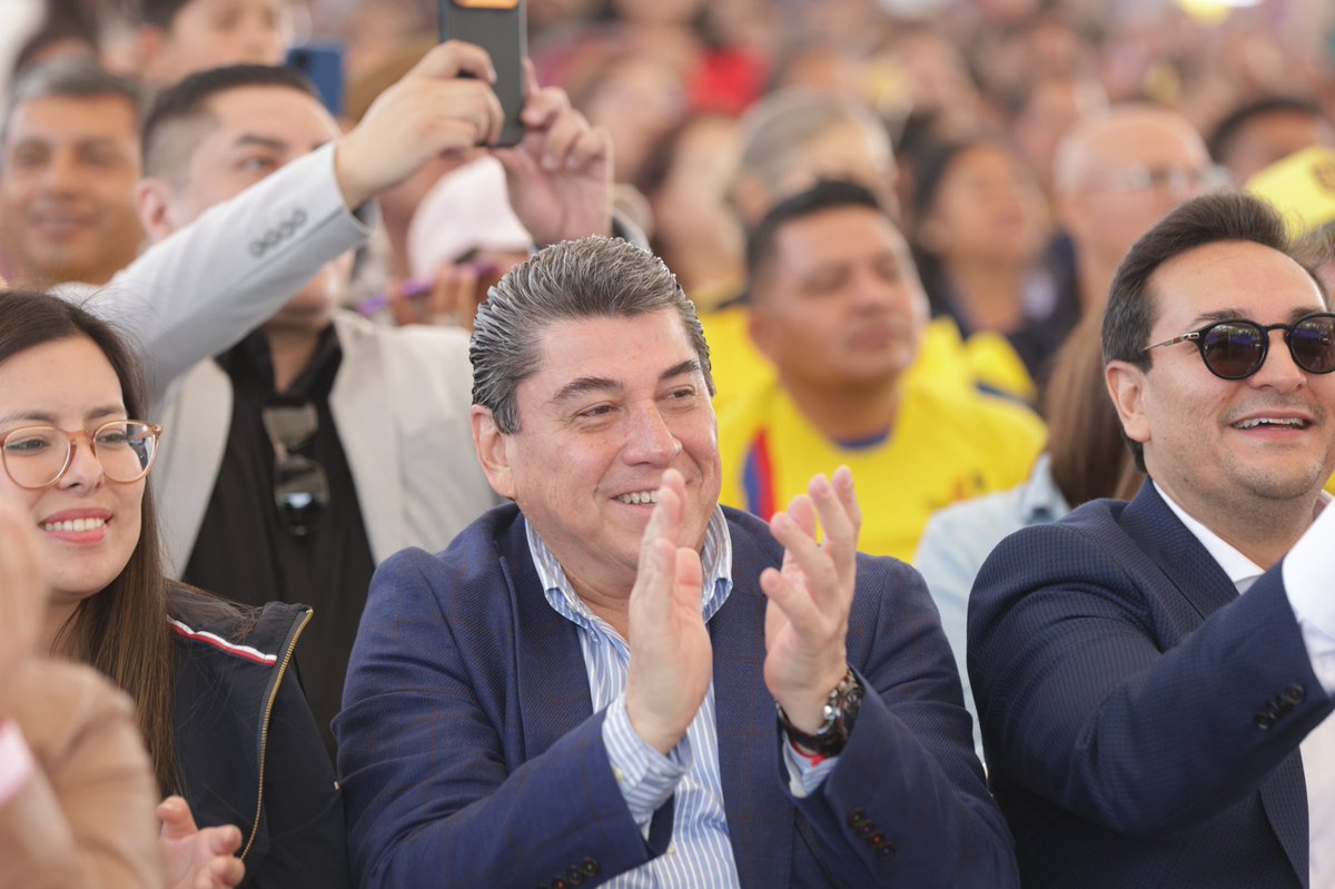 RegistroCivilec's tweet photo. Hoy, el director general @OttnRivadeneira acompañó al Presidente de la República @DanielNoboaOk en la entrega de recursos en beneficio del sector social y productivo de la provincia de #Pichincha. https://t.co/ATpblSlzXh