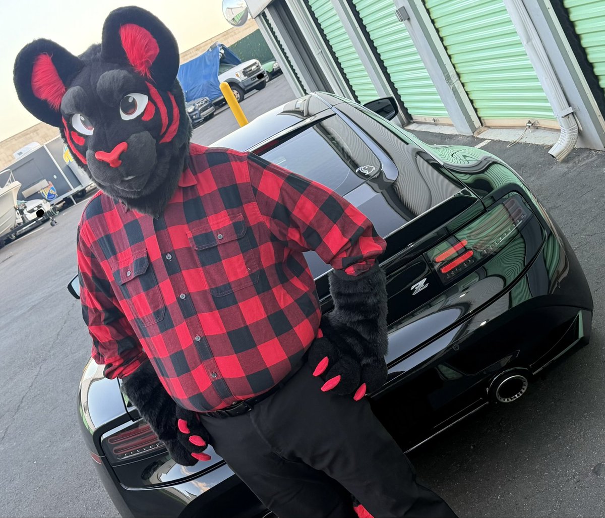 TheeBowZ's tweet photo. “MySpace angles” 

🪡: @ClownCarCritter 
#FursuitFriday https://t.co/5V94wjGVgE