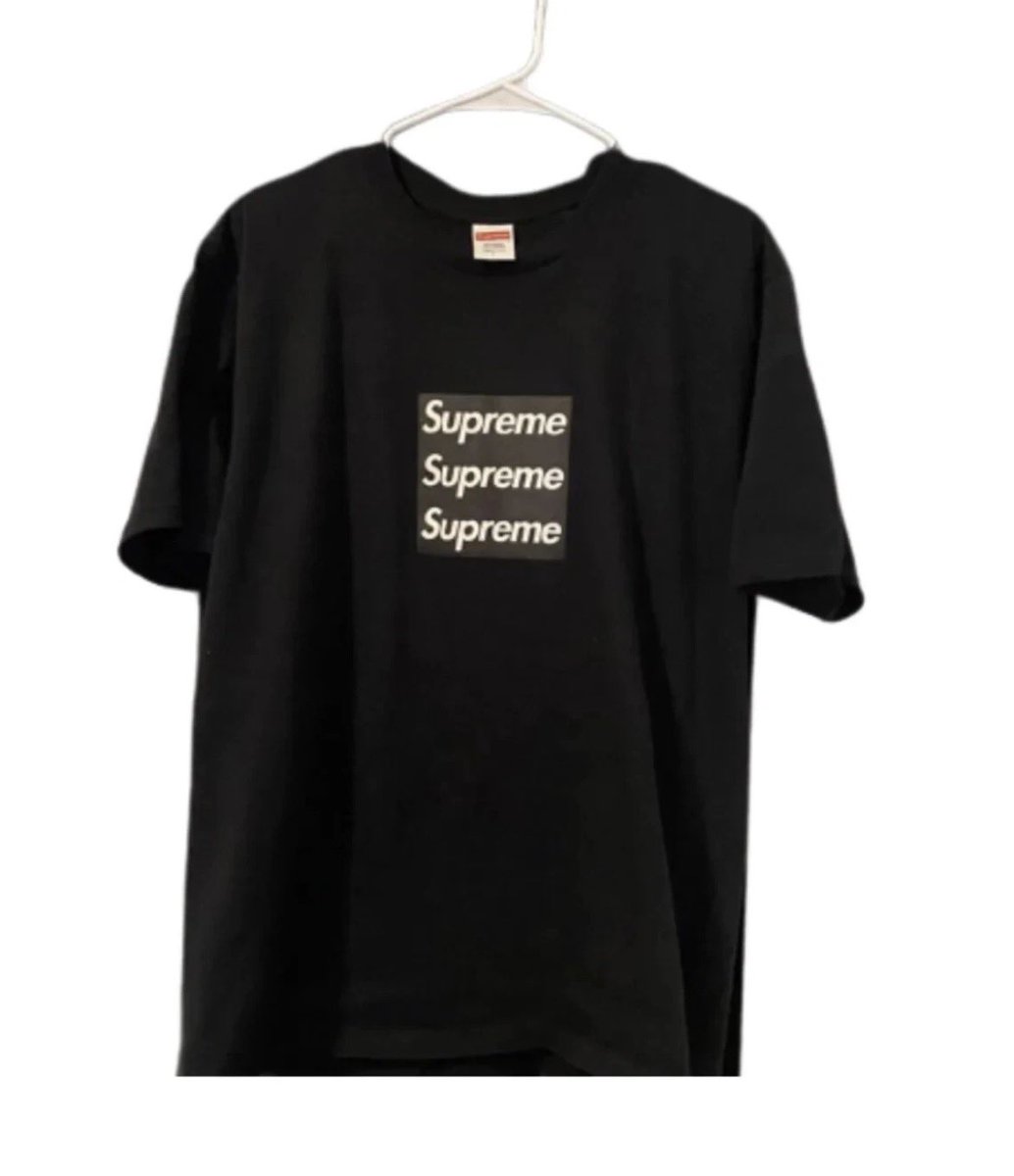 DodoFits's tweet photo. BruceDropEmOff wearing Asspizza Triple Box Logo https://t.co/yFYck2UizB