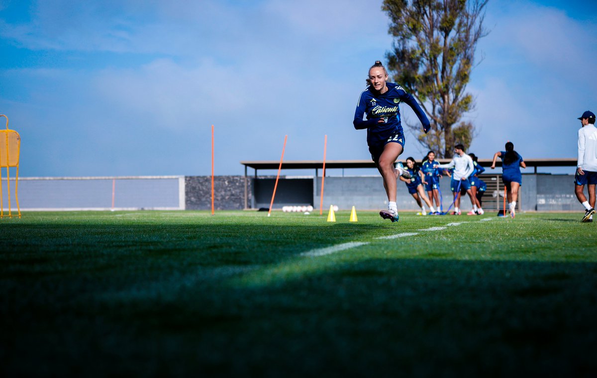 AmericaFemenil's tweet photo. Día 4: una copa que ganar 🦅🏆 https://t.co/rp3mhiqALp