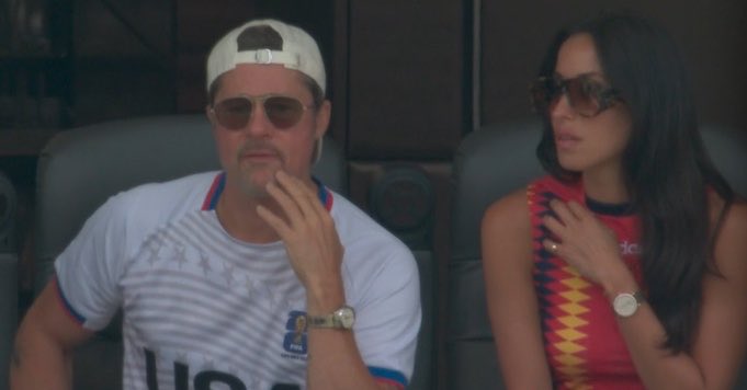 KokoroMiss's tweet photo. Brad Pitt viendo el España-Bélgica con su novia española y todos pensando que ahí podía estar Makoke. https://t.co/Nwx31KXcuW