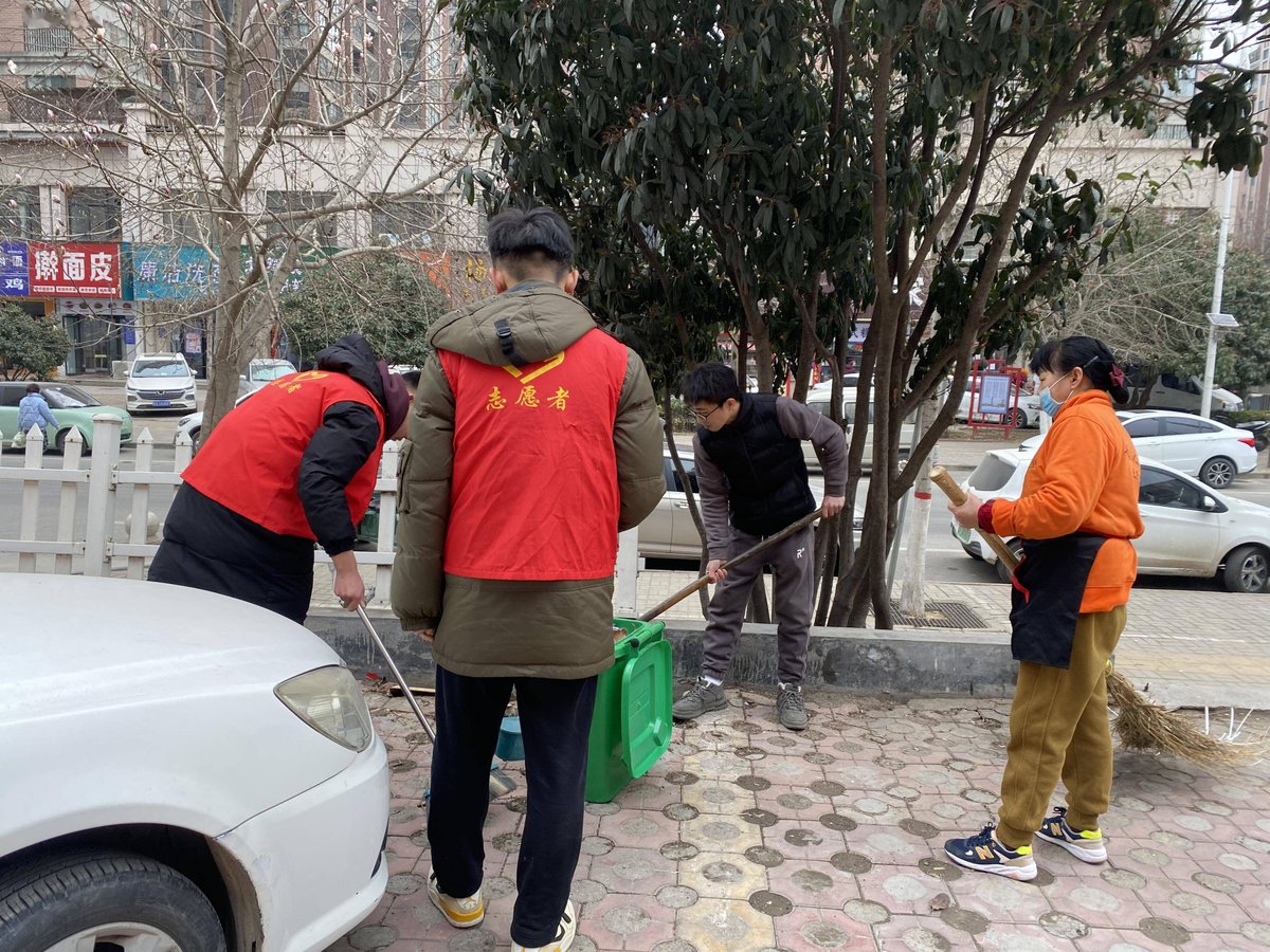 maxvel1337's tweet photo. Come join our weekend community cleanup! Gather at the central park entrance this Sat 9AM. Bring gloves u0026 reusable bags. Let’s make our neighborhood shine together! https://t.co/kzJnsxh2oz