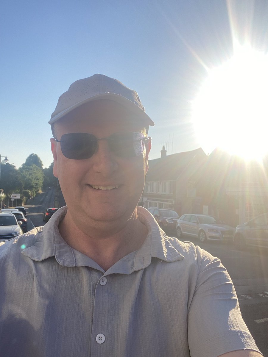 Ade185240's tweet photo. Been a difficult week we return to the old stomping ground at request 👍 🍻 https://t.co/N4DYu5rnOi