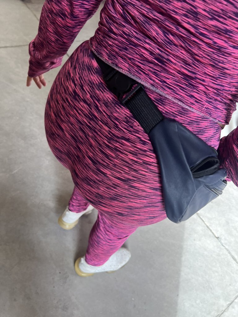 MORRASHOTyzyy's tweet photo. Alguien sabe cómo se llama esta señora culona guerita está parda enfrente de la estación san Baltazar???????

Saben si coge por dinero o tiene videos

Tiene un culote bien sabroso la desgraciada https://t.co/t1fcBL4ino