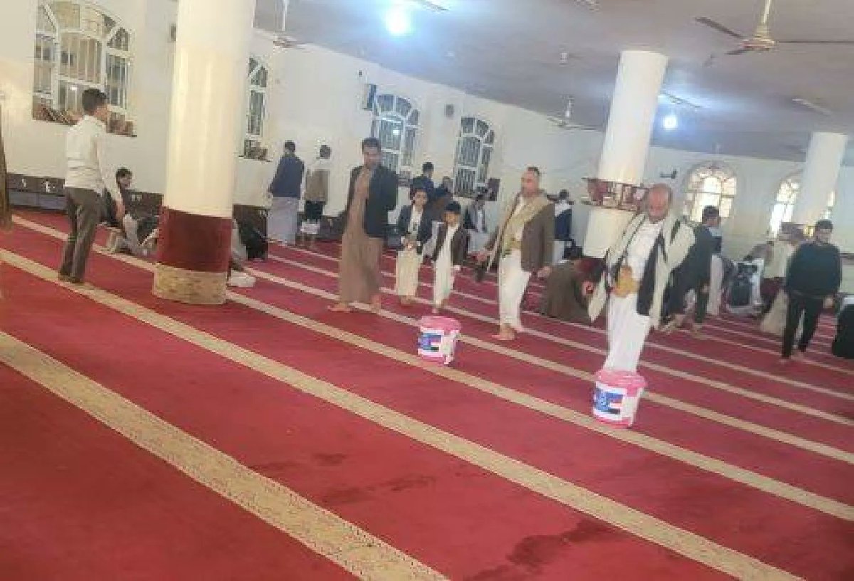 rsdshs's tweet photo. مئات المليارات من الدولارات نهبها الحوثي خلال عشر سنوات، ولليوم عاده يجمع تبرعات وجبايات!
لبيّك يا يمن.. فتح حساب لدعم #مطارح_الكرامة هي خطوة الشرف والحرية.
لن يثنينا تخيذل الخونة الحوثيين، ومطارحنا هي عزنا. https://t.co/LgMS3WRjE9