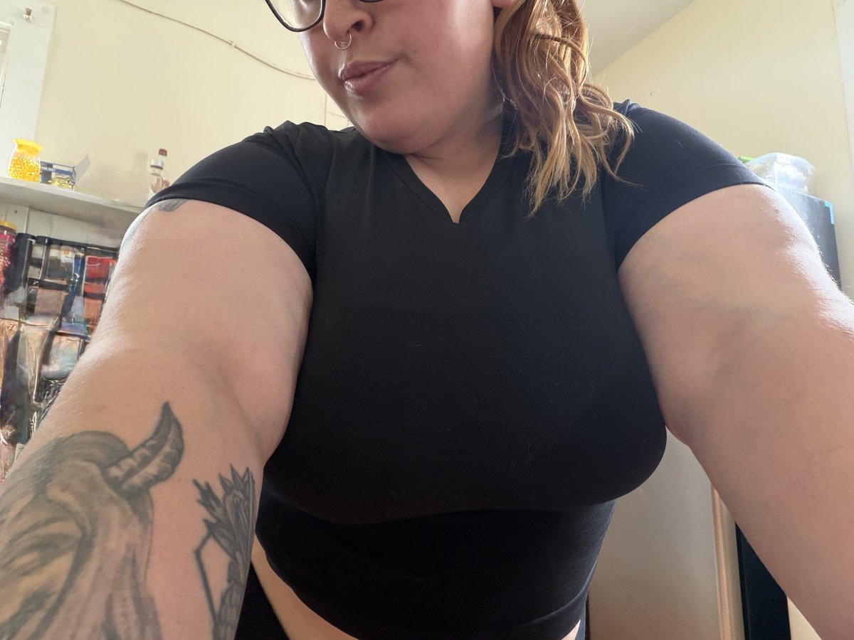 SlimeBall8801's tweet photo. I’m of is freeeee go sub im spamming everyone that subs today!

Snap - cycle.angel

#horny #snapchatme 

https://t.co/w0au60YYZw https://t.co/ysXvrmi6J0