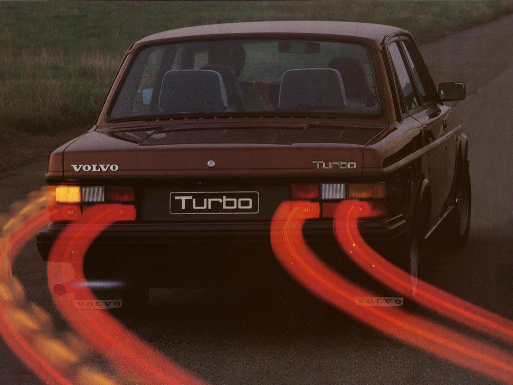 sovietsoleri's tweet photo. 1985 Volvo 240 Turbo https://t.co/yBjAc8tfPD