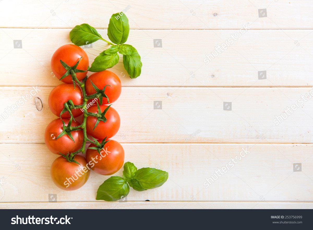 nellia1986's tweet photo. Fresh organic cherry tomatoes and arugula now in stock at our neighborhood market! Perfect for a summer salad – grab your bundle today! https://t.co/foanFeJUmh