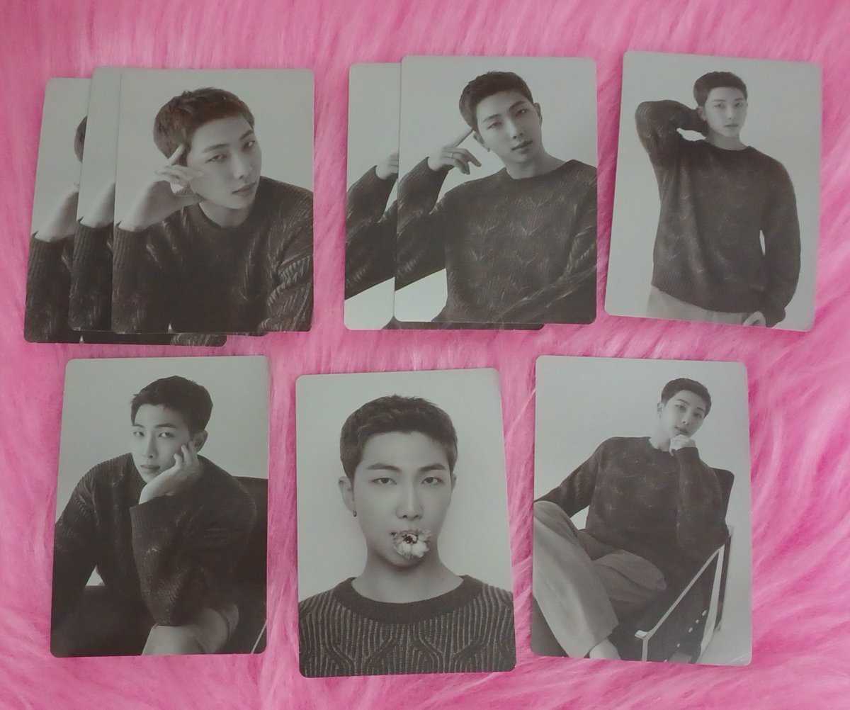 katsstore_kpop's tweet photo. VENDO
Photocards monochrome BTS
R$20,00 cada + frete nacional 

Tenho feedback positivo no fixado 🤗 https://t.co/2yA48ee6La