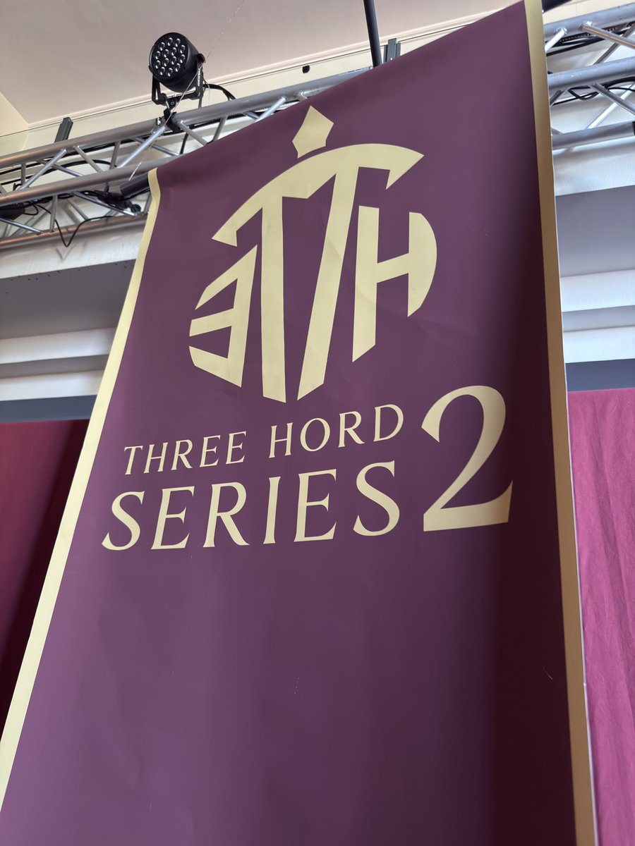 Three_hord's tweet photo. 🚨 INFOS À SAVOIR 🚨

🌡️ Canicule annoncée demain.

Ramenez vos gourdes, hydratez-vous et prenez soin de vous entre deux sets.

Des bouteilles d’eau seront distribuées sur place.

🍽️ Buvette disponible
👕 Maillots et pulls Three Hord en vente sur place

🏴‍☠️ À demain. https://t.co/QoG7nzL6Fj