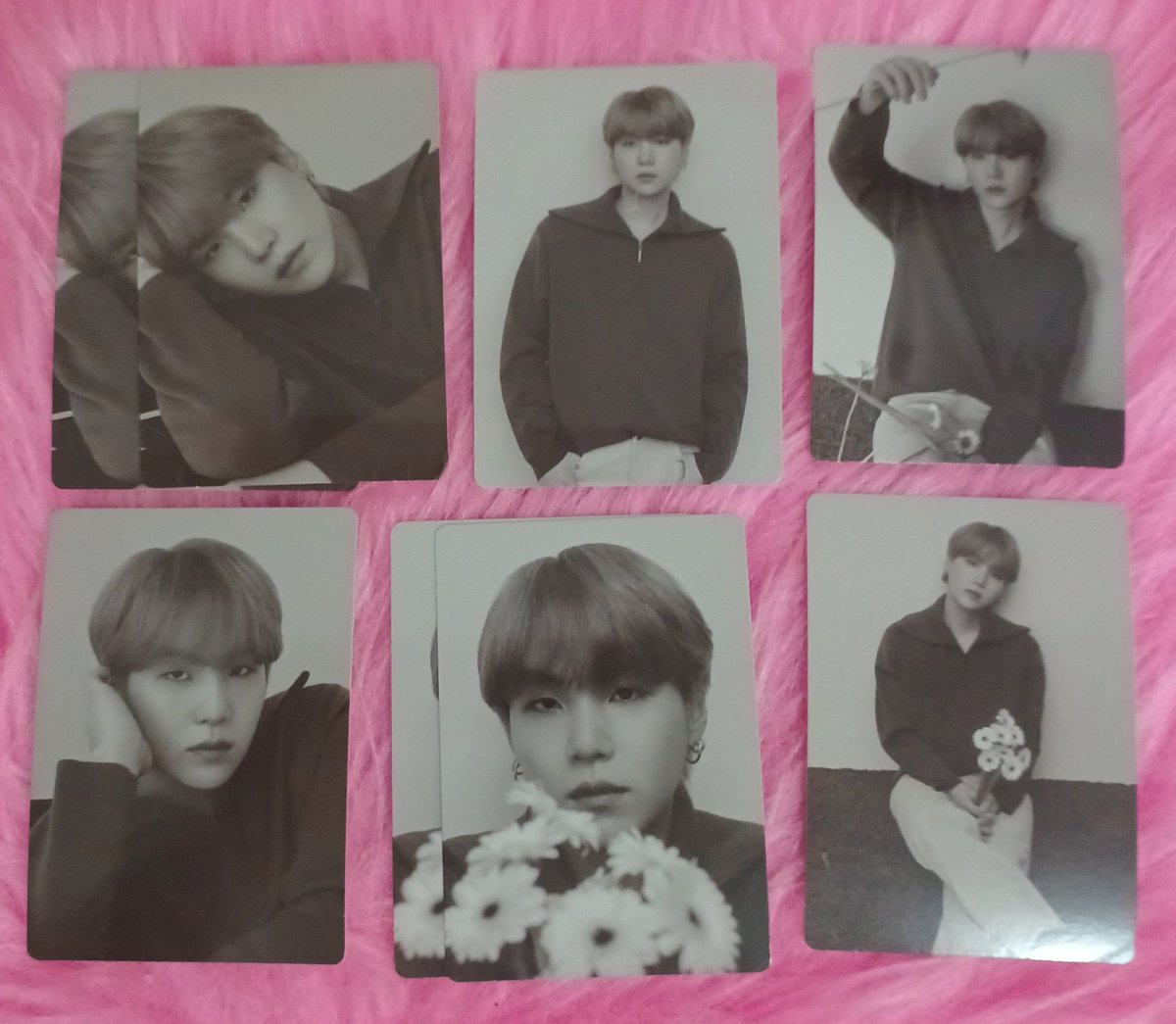 katsstore_kpop's tweet photo. VENDO 
Photocards monochrome BTS
R$20,00 cada + frete nacional 

Tenho feedback positivo no fixado 🤗 https://t.co/MKUzpOnyJZ