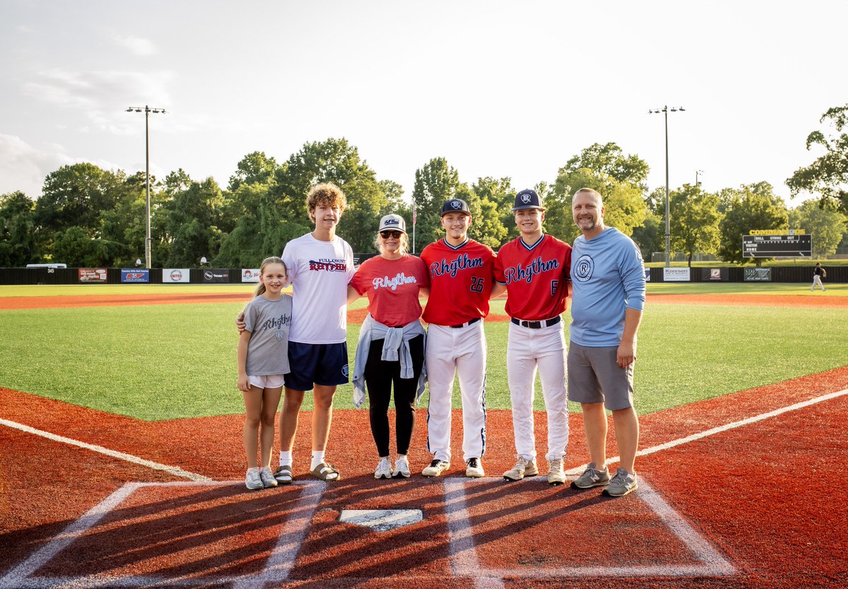 fullcountrhythm's tweet photo. Host homes night and a Dub 💥
📸 @goldenbellphotography
#rhythm #fullcount #collegebaseball #summerbaseball https://t.co/ecXwIfbwpj