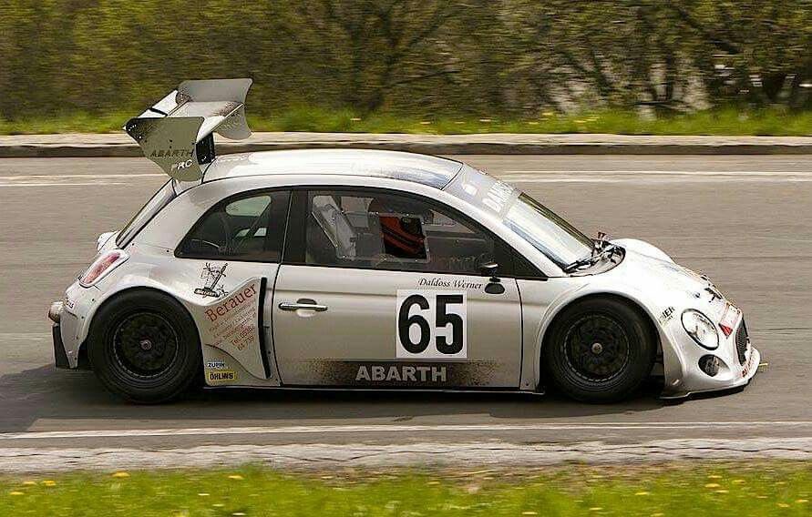 CarSighting's tweet photo. Lmao wtf is that https://t.co/RZMAl5tT5b