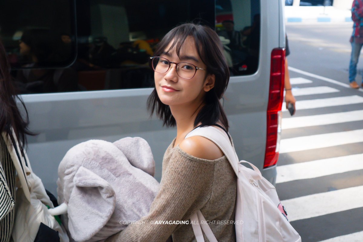 charzzafc's tweet photo. @Freya_JKT48 Lucuu bangett Gajahnya 🐘😁 https://t.co/UgYWEi0xoA