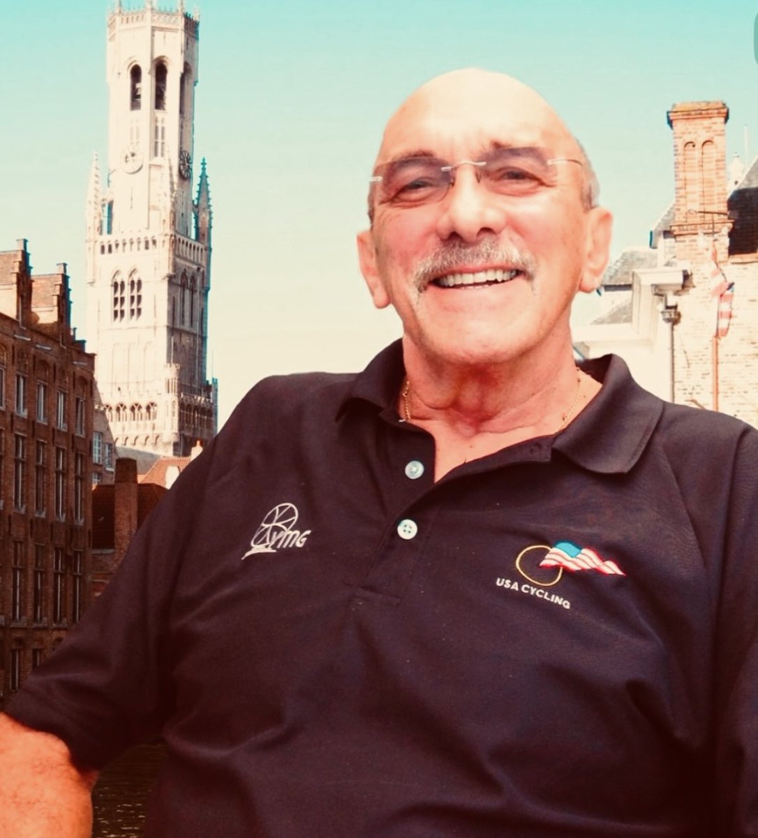 philvandewalle's tweet photo. Na Mama te hebben begeleid gisteren voor haar laatste reis, is Papa vandaag ook vertrokken… 😔 🙏🏼
Mijn vader, mijn Moatje, mijn levens gids. Verdomme brutaal… 
Rust nu maar uit, Boss 🙏🏼
Ik hou van je 🖤 https://t.co/sSyZCBltGL
