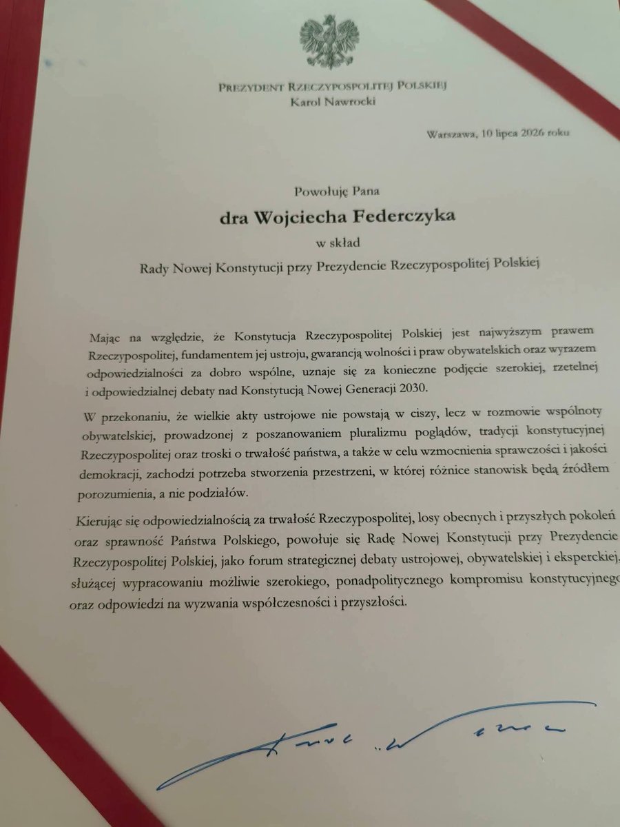 WSAA1997's tweet photo. Dr Wojciech Federczyk (członek Warszawskiego Seminarium Aksjologii Administracji) otrzymał powołanie do prezydenckiej #RadaNowejKonstytucji 

@prezydentpl 
@NawrockiKn @BoguckiZbigniew 
👇👇👇 https://t.co/2KQVJKb9lb