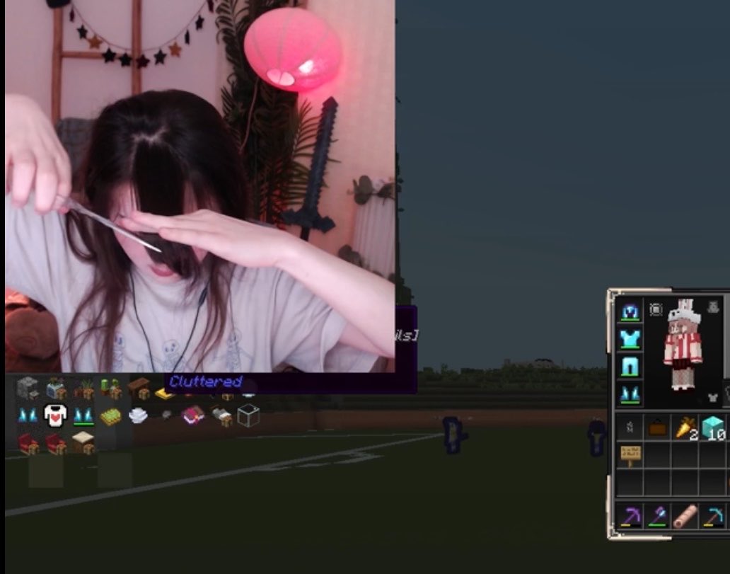 jainington's tweet photo. q!tina looking at tina cutting her bangs 😭🤏🏼 https://t.co/9rDYKBIUxC