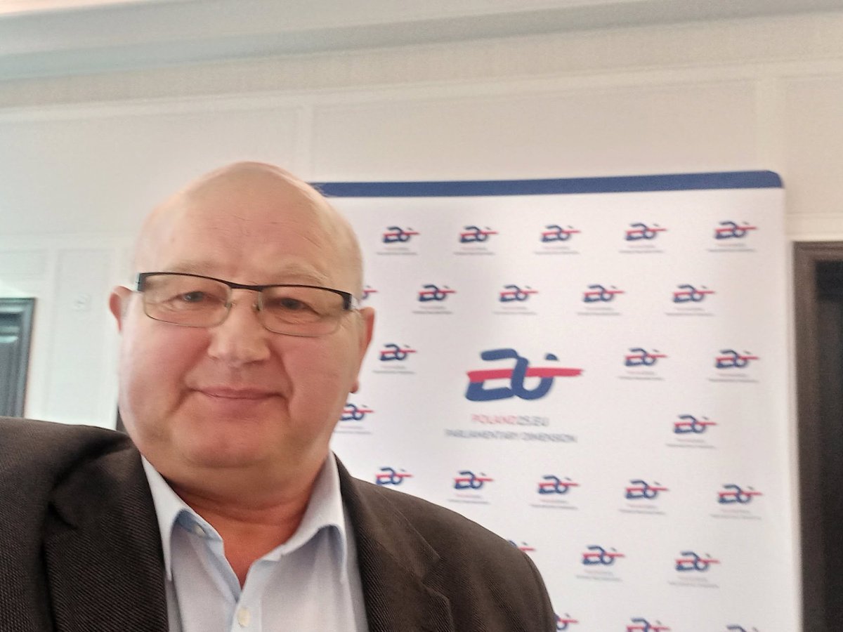 HolinkaPis's tweet photo. Henio Zak z Belgi pochodzi z Radomia. 
https://t.co/coGIzlhUdm https://t.co/vD50ntLnD8