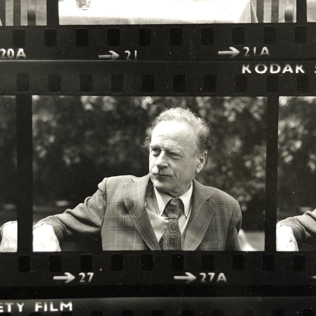 McLinstitute's tweet photo. We might ask ourselves to what extent would it be possible not only to have trade without information coverage, but also to what extent would it be possible to have war?”

Marshall McLuhan
‘Information Hunt Looms Big’
1967 https://t.co/3HYkTwXR5V