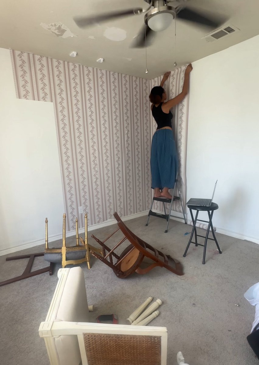 kihmberlie's tweet photo. Turned my guest room into the Backrooms https://t.co/W9NkeARLpJ