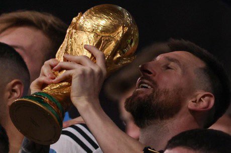 VB_911's tweet photo. @Cristiano @selecaoportugal كحل عينك بكأس العالم لن تحصل عليه ما حييت https://t.co/Imuhs2cv7m