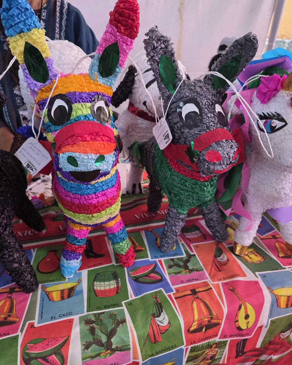 MNCP_DGCP's tweet photo. Continúa la Feria Artesanal Na'aru': Hecho por nuestras manos

Recorre los módulos de artesanas y artesanos que comparten su trabajo, técnicas y tradiciones. 

La jornada incluye taller de bordado (13 h), pasarela de textiles (15 h) y concierto con AuiKal (17 h).
🎟️ Entrada libre https://t.co/HdSBTfUabk