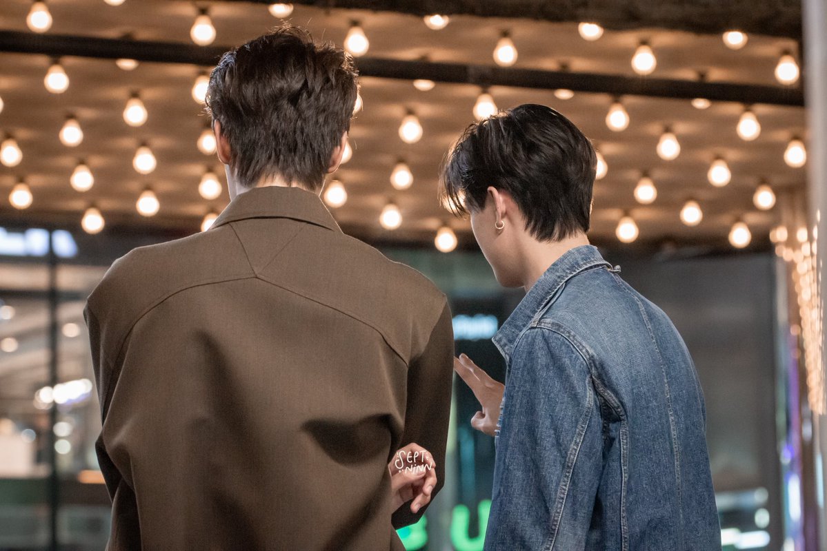 septninn's tweet photo. ป้าไม่ได้ตามหาไซส์ดิฟ แต่ไซส์ดิฟมาหาป้าเอง

MR. Kill SERIES PRESS TOUR D2

#Flex1045xMrKillSeries
#MrKillSeries 
#dewtee #ดิวธี https://t.co/XIS3hgcQgd