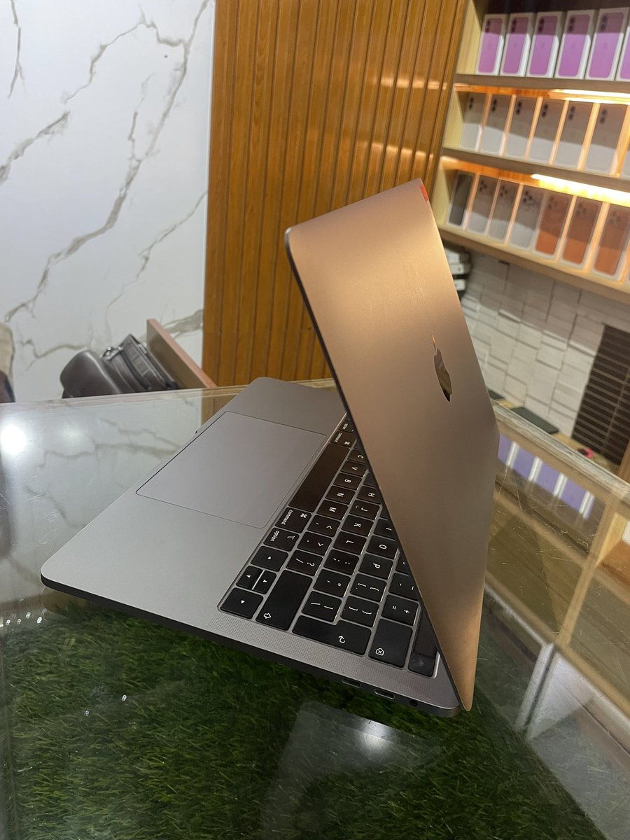 yaro2k's tweet photo. MacBook Pro (13-inch 2019)
Display: 13.3-inch screen size
Four Thunderbolt 5 ports
Quad-Core Intel Core i5
Storage: SSD 256GB
Installed RAM: 16GB RAM
Excellent battery 🔋 
Backlit keyboard ⌨️
Touch Bar
Price: DM🙏🏿 https://t.co/M0em2Ktqud